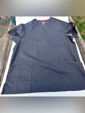 Dickies Pewter Gray V-Neck EDS Signature Scrub Top with Red Trim NWT
